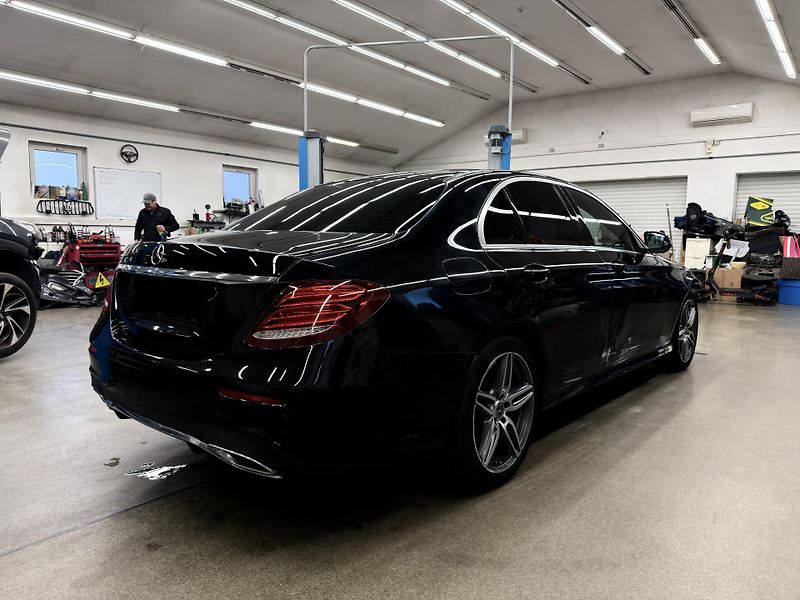 Mercedes-Benz Třídy E 220d AMG  - fotka 5 z 22