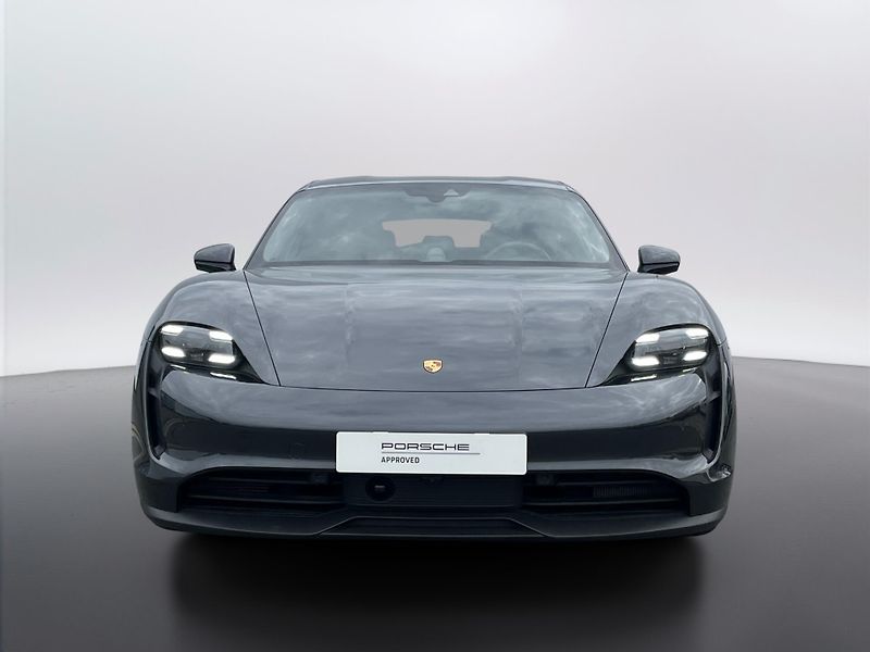 Porsche Taycan 4s Sport Turismo - fotka 8 z 30
