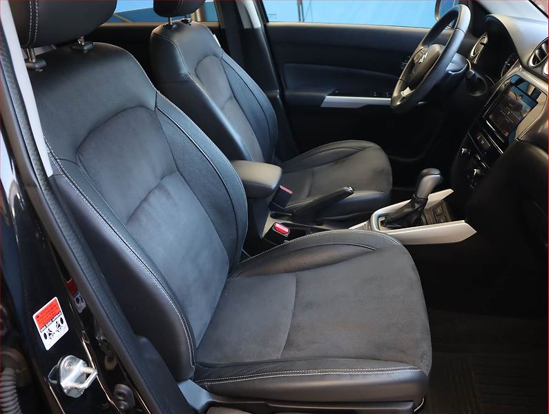 Suzuki Vitara (2018) 1.6 VVT, Automat, Serv.kniha - fotka 9 z 21