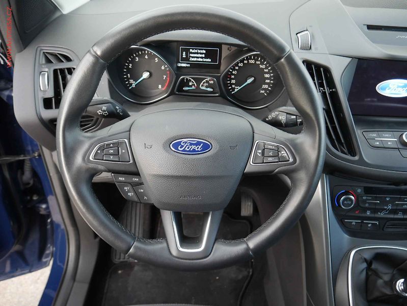 Ford Kuga (2019) 1.5 EcoBoost, Navi, TZ - fotka 16 z 19