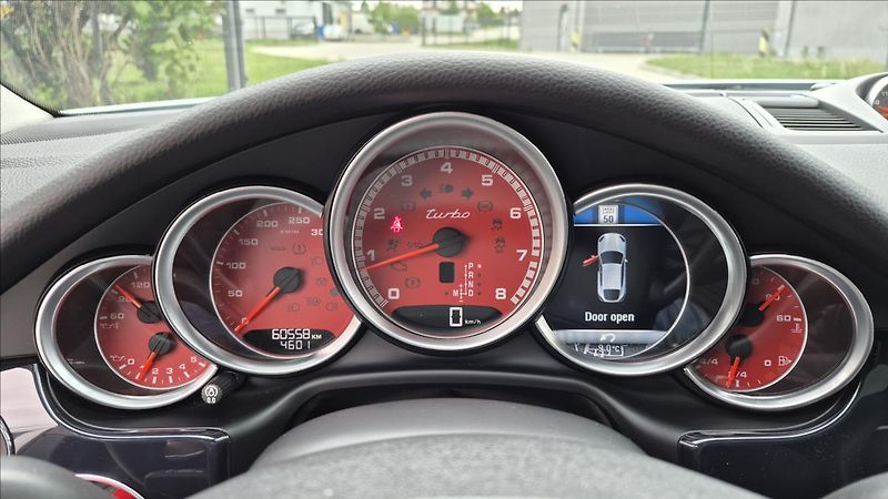 Porsche Panamera 3,0 309 KW Sport Chrono DPH - fotka 13 z 25