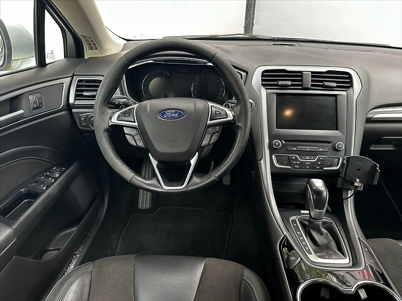 Ford Mondeo 2,0 TDCi 110kW-CZ-AUTOMAT - fotka 17 z 38