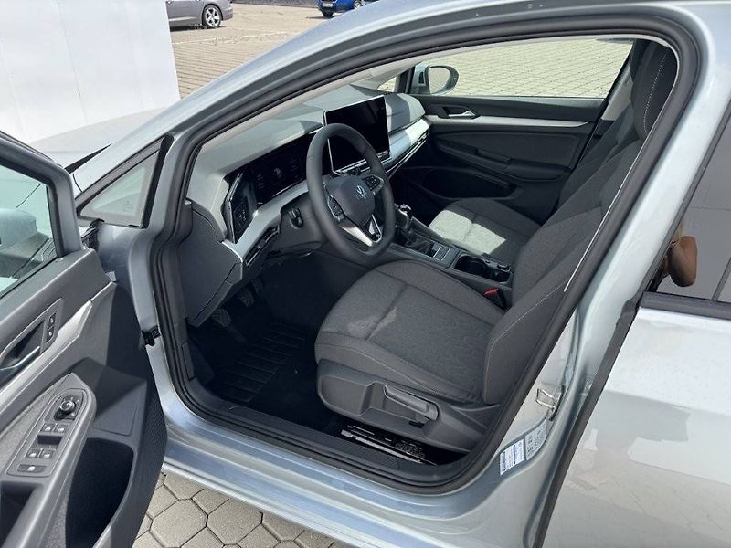 Volkswagen Golf (2026) People 6G 1,5TSI - fotka 5 z 9