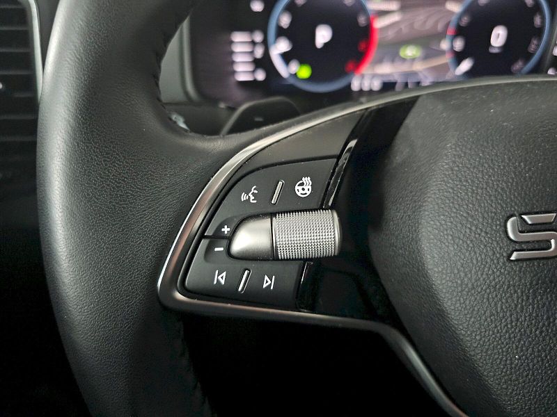 Škoda Karoq (2025) 1.5TSi 110kW DSG TOP SELECTION - fotka 10 z 31