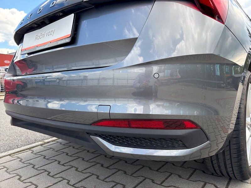Škoda Scala (2025) Top Selection 1.0 TSI 85 kW DS - fotka 12 z 29