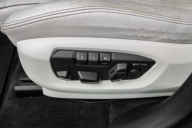 BMW X5 - fotka 14 z 42