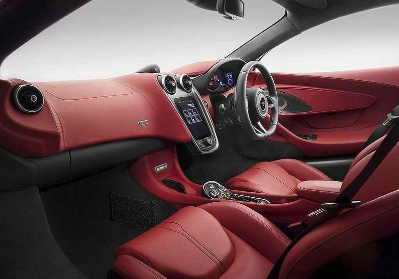 McLaren 570GT.