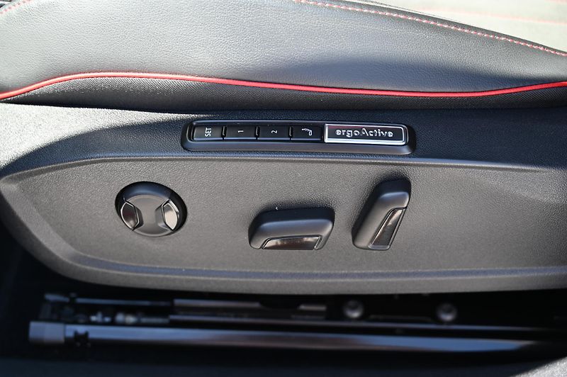 Volkswagen ID.4 GTX 4x4 (82kWh) SoH 92,3  DPH - fotka 32 z 48