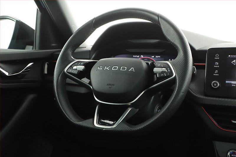 Škoda Kamiq (2026) 1.0 TSI, MONTE CARLO, AUTOMAT - fotka 19 z 21