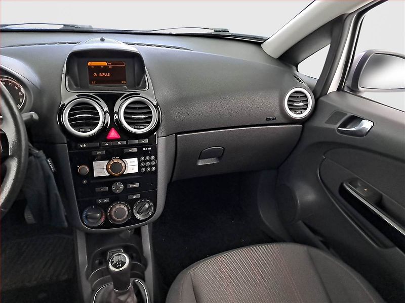 Opel Corsa (2014) 1.2, po STK, jezdí výborně - fotka 8 z 14