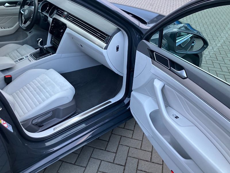 Volkswagen Passat Variant (2020) 2.0TDI 110kW ELEGANCE/KŮŽE,ČR/ - fotka 9 z 29