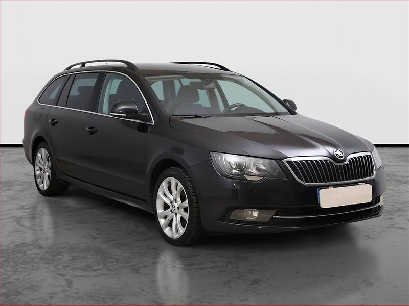 Škoda Superb (2015) Style 2.0 TDI, Navi, Xenony - fotografie inzerátu