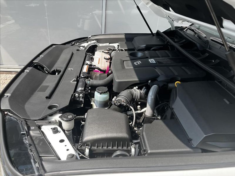 Toyota Land Cruiser 300  3,5 V6 TT 10AT GR Sport 7 - fotka 45 z 45