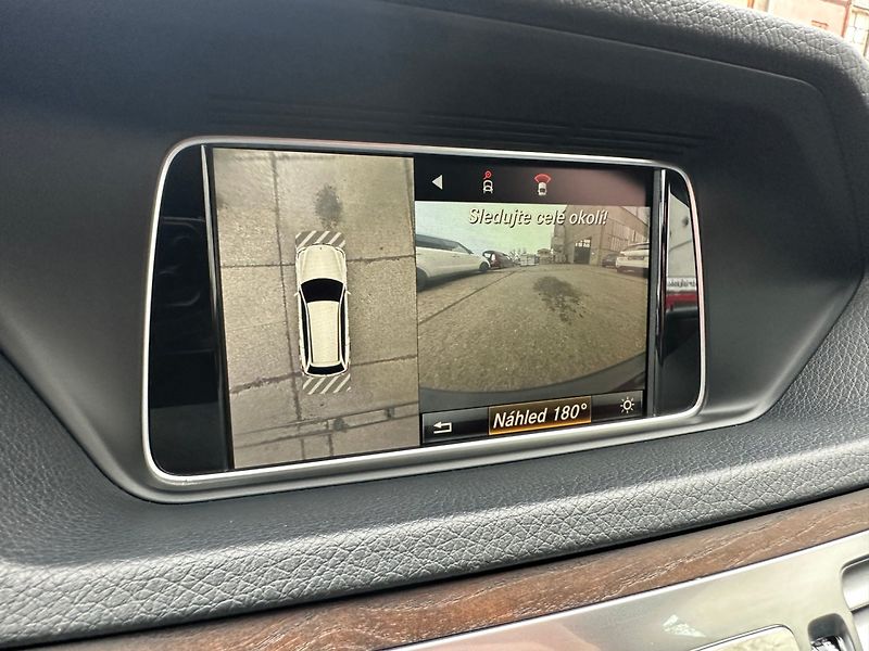 Mercedes-Benz Třídy E (2016) 350CDI 4Matic Elegance - fotka 26 z 40