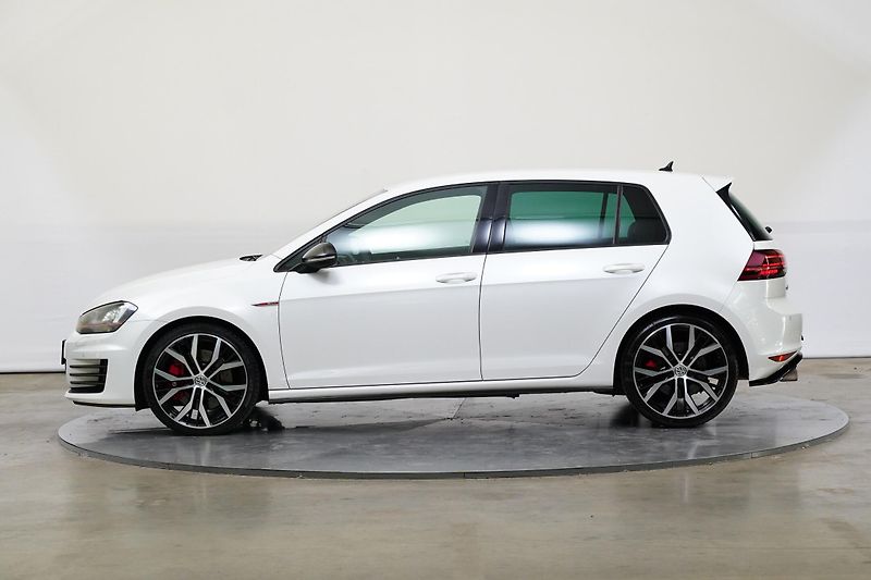 Volkswagen Golf - fotka 3 z 24