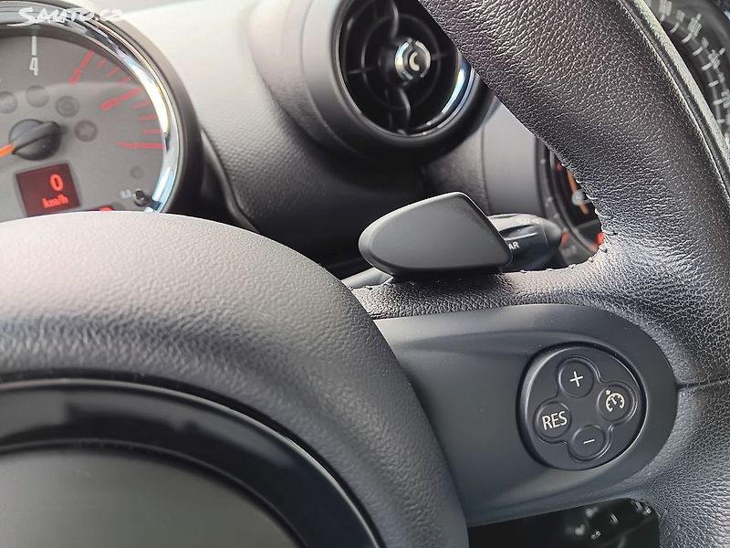 Mini Countryman 2.0D  S WORKS 4X4 - fotka 13 z 26