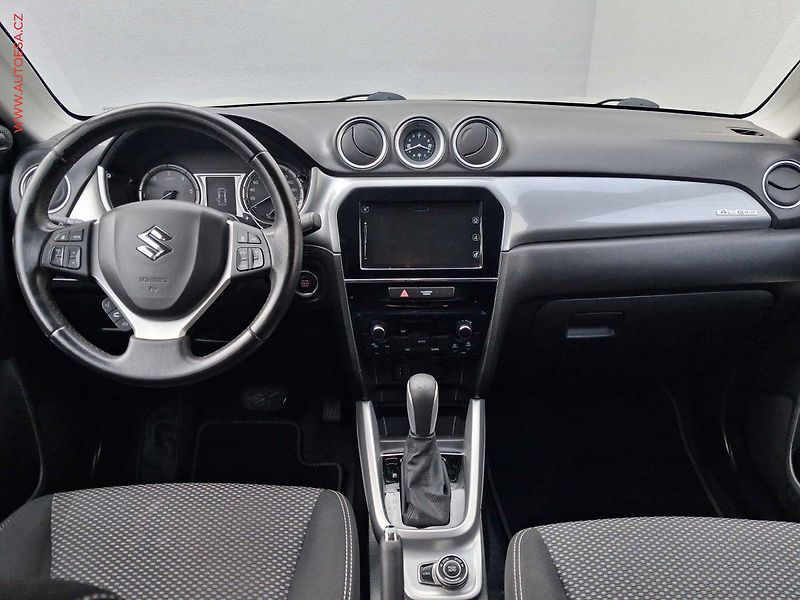 Suzuki Vitara (2016) 1.6 DDiS AllGrip, Comfort - fotka 8 z 19