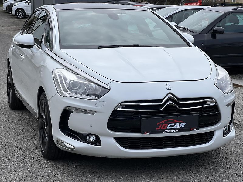 Citroën DS5 2.0HDi AUTOMAT NAVI KAMERA - fotka 3 z 43