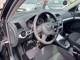 Škoda Octavia (2010) 1,4 TSI 90 KW KOLA 2. MAJ - náhled 22