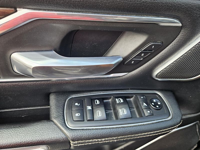 RAM 1500 (2019) 5.7HEMI + LPG LARAMIE - fotka 25 z 38