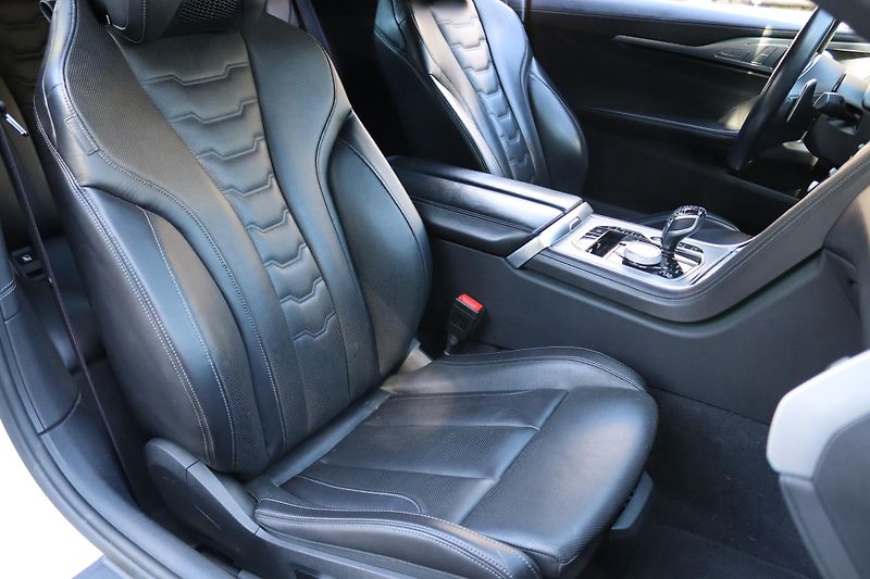 BMW Řada 8 840i XDRIVE CABRIO M-PAKET G14 - fotka 47 z 49