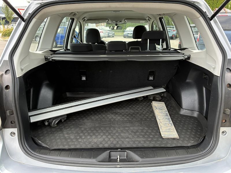 Subaru Forester (2018) 2,0i Active 6MT * ZÁRUKA * - fotka 13 z 20