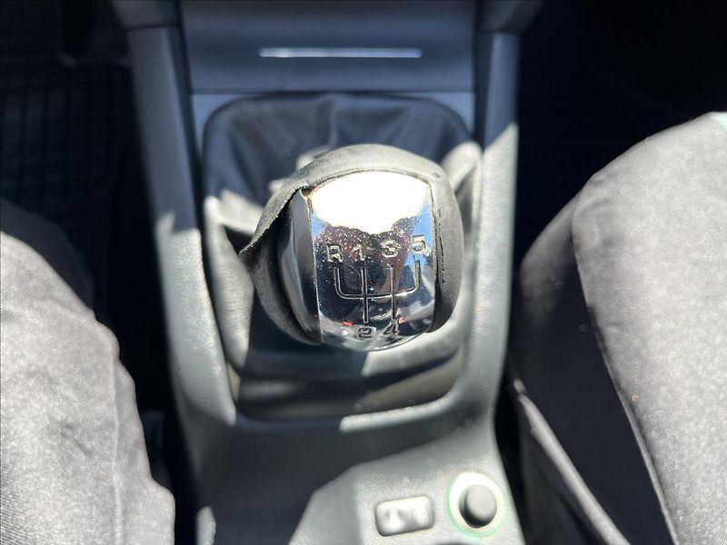 Škoda Octavia 1,6 FSi KLIMA TAŽNÉ  STK 6/28 - fotka 16 z 27
