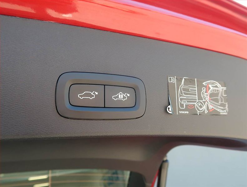 Volvo XC40 (2021) T3 - fotka 16 z 21