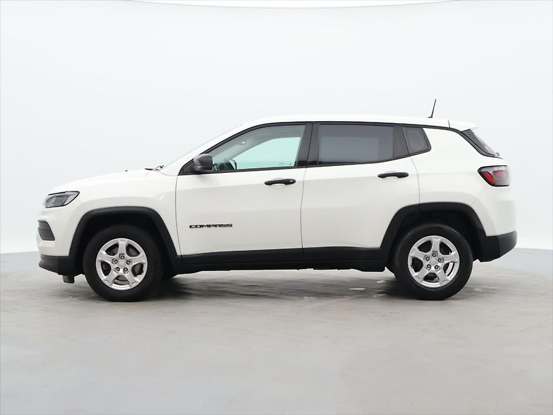 Jeep Compass 1,3 MultiAir 96kW Night Eagle - fotka 4 z 40