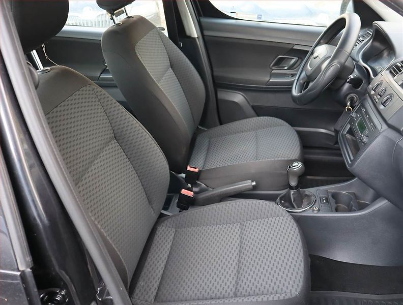 Škoda Roomster (2012) 1.2 TSI, Serv.kniha, po STK - fotka 9 z 18