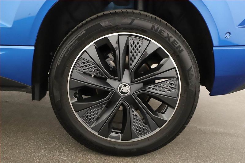 Škoda Karoq (2025) 1.5 TSI, Sportline - fotka 12 z 20