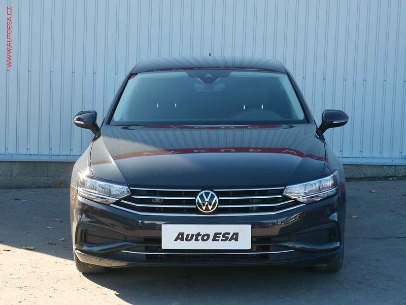 Volkswagen Passat (2020) 1.5 TSi, ČR, Business, LED - fotka 2 z 24