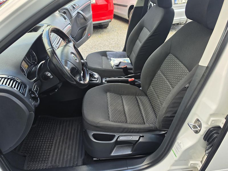 Škoda Octavia 1.2 TSI 6ti rychlostní  - fotka 15 z 36