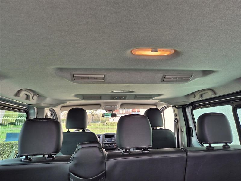 Opel Vivaro (2016) 1,6 CDTi 8 9 Míst TZ Tempomat - fotka 23 z 30