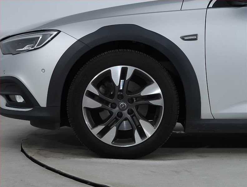 Opel Insignia (2018) Exclusive 1.5 Turbo, Automat - fotka 15 z 23