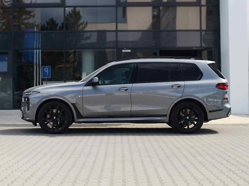 BMW X7 (2026) - fotka 3 z 10