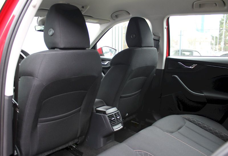 Škoda Kamiq (2024) Fresh 1.0TSI / 81kW 7°DSG - fotka 20 z 24