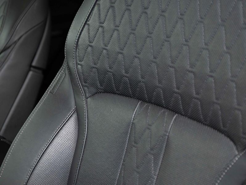BMW X5 M50i - fotka 19 z 24