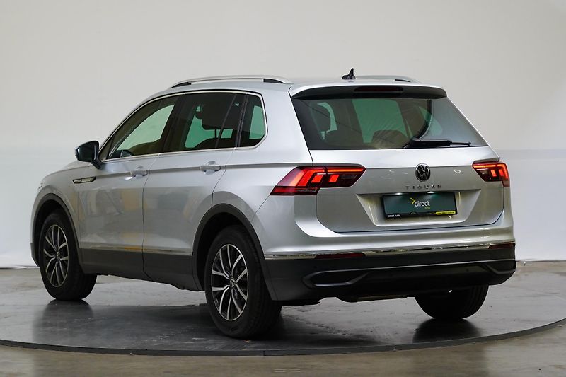 Volkswagen Tiguan - fotka 7 z 26
