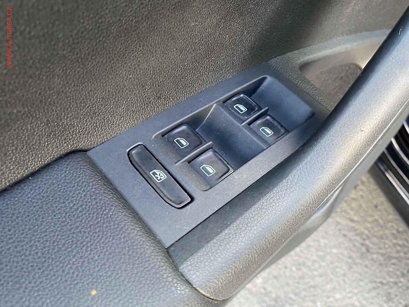Škoda Octavia (2014) 2.0 TDI, DSG, navi, bixen - fotka 13 z 17