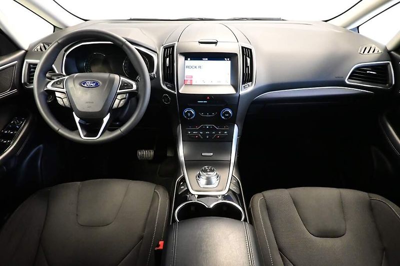 Ford S-MAX (2019) 2.0 TITANIUM 8AT ECOBLUE - fotka 12 z 31