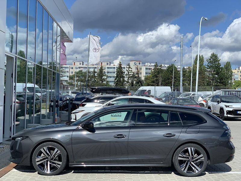 Peugeot 508 SW GT 1.6 PHEV 165kW e-EAT8 - fotka 14 z 36