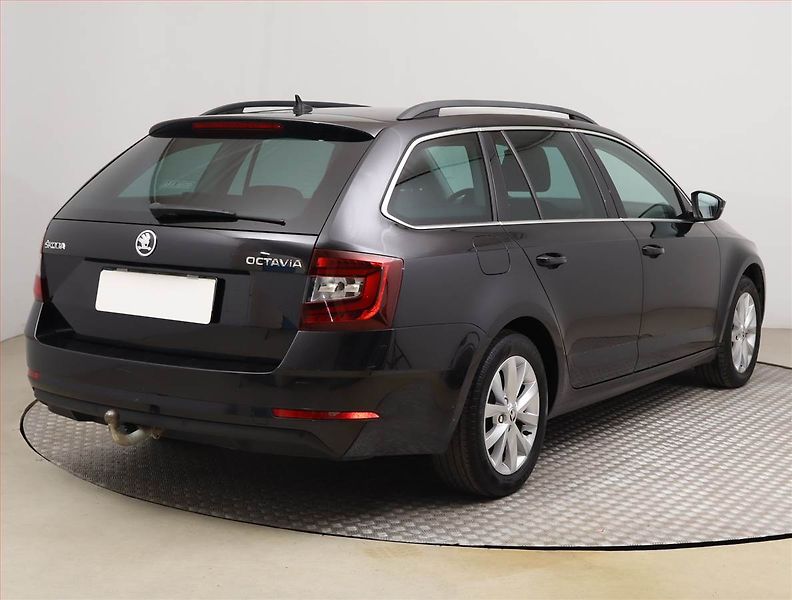 Škoda Octavia (2020) Style 2.0 TDI, Automat - fotka 5 z 21