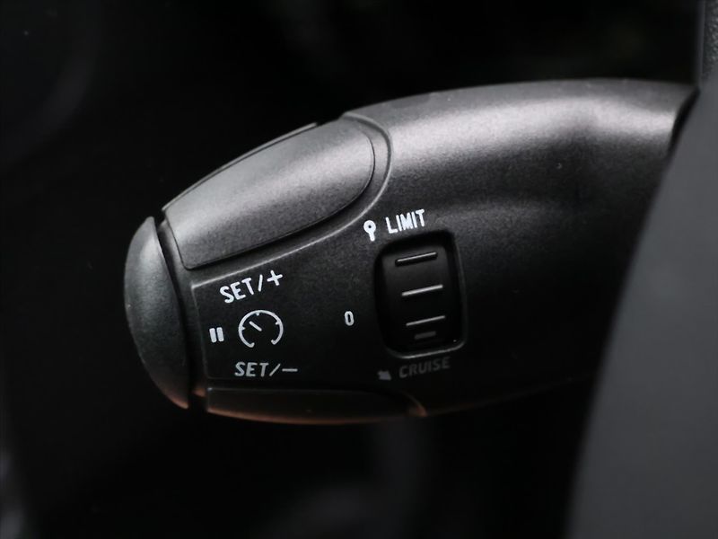 Peugeot 2008 1,2 PT 110k Active Klima CZ - fotka 20 z 28