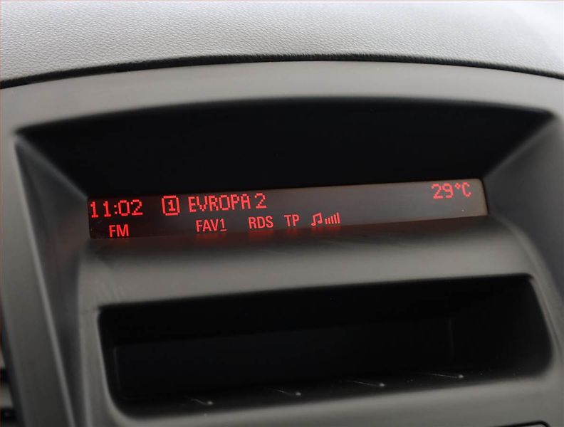 Opel Insignia (2011) 2.0 CDTI, Automat, dobrý stav - fotka 14 z 18
