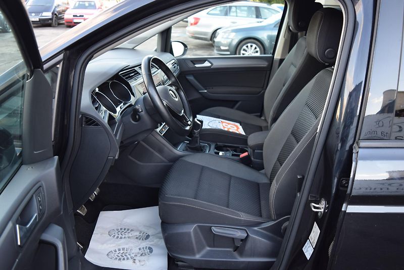Volkswagen Touran (2021) 1.5TSI 110kw ACTIVE 7 MÍST NAV - fotka 21 z 41