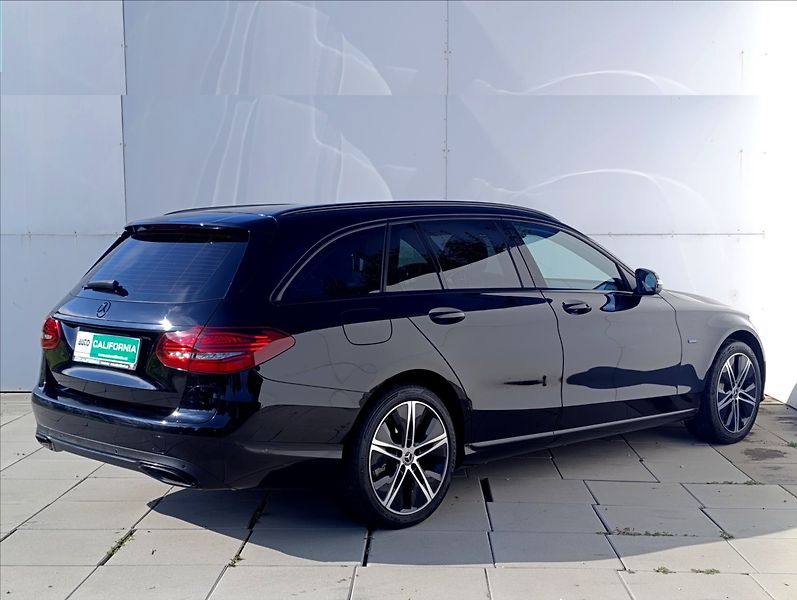 Mercedes-Benz Třídy C 2,0 EQ POWER KAMERA NAVI - fotka 6 z 38