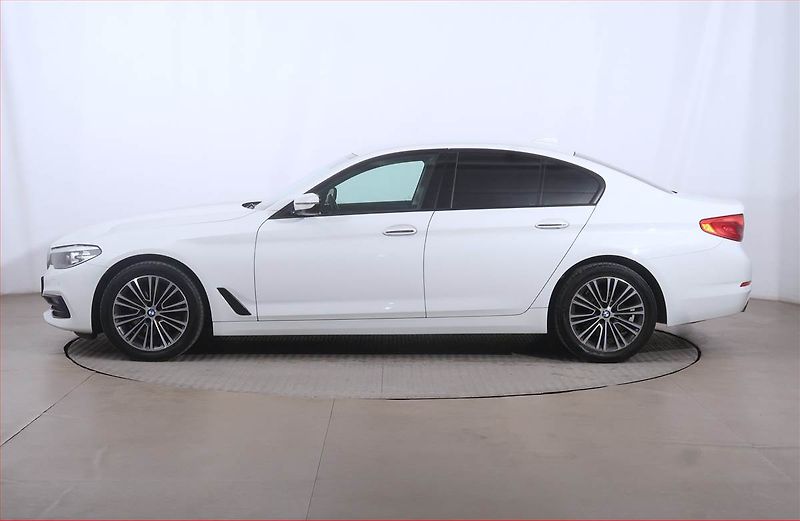 BMW Řada 5 (2017) 520d, Serv.kniha, Kůže, Navi - fotka 3 z 23