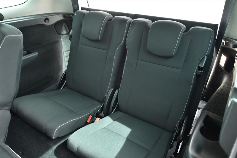 Renault Scénic 1.2 TCe 97kW LIMITED 7-MÍST ČR - fotka 12 z 28