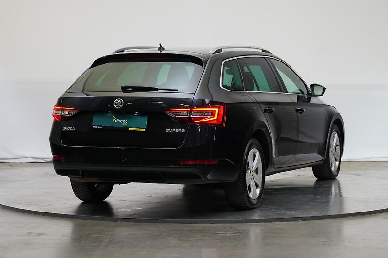 Škoda Superb - fotka 2 z 27